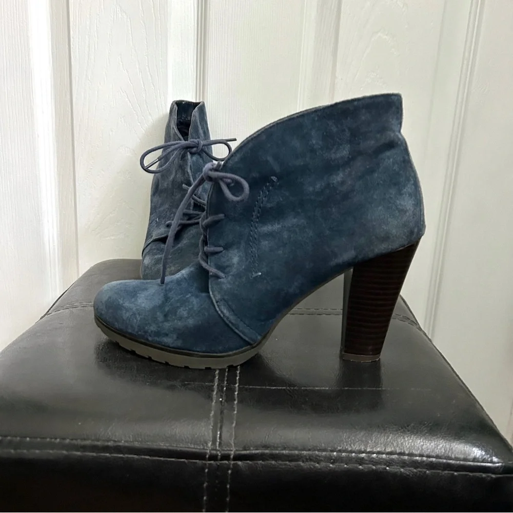 White Mountain Blue Suede Leather Ankle Tie-up Boots 71/2